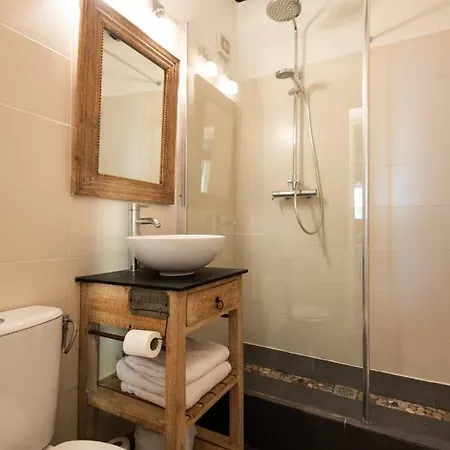 Ah! Charme Et Authentique Avec Parking Apartment Nice